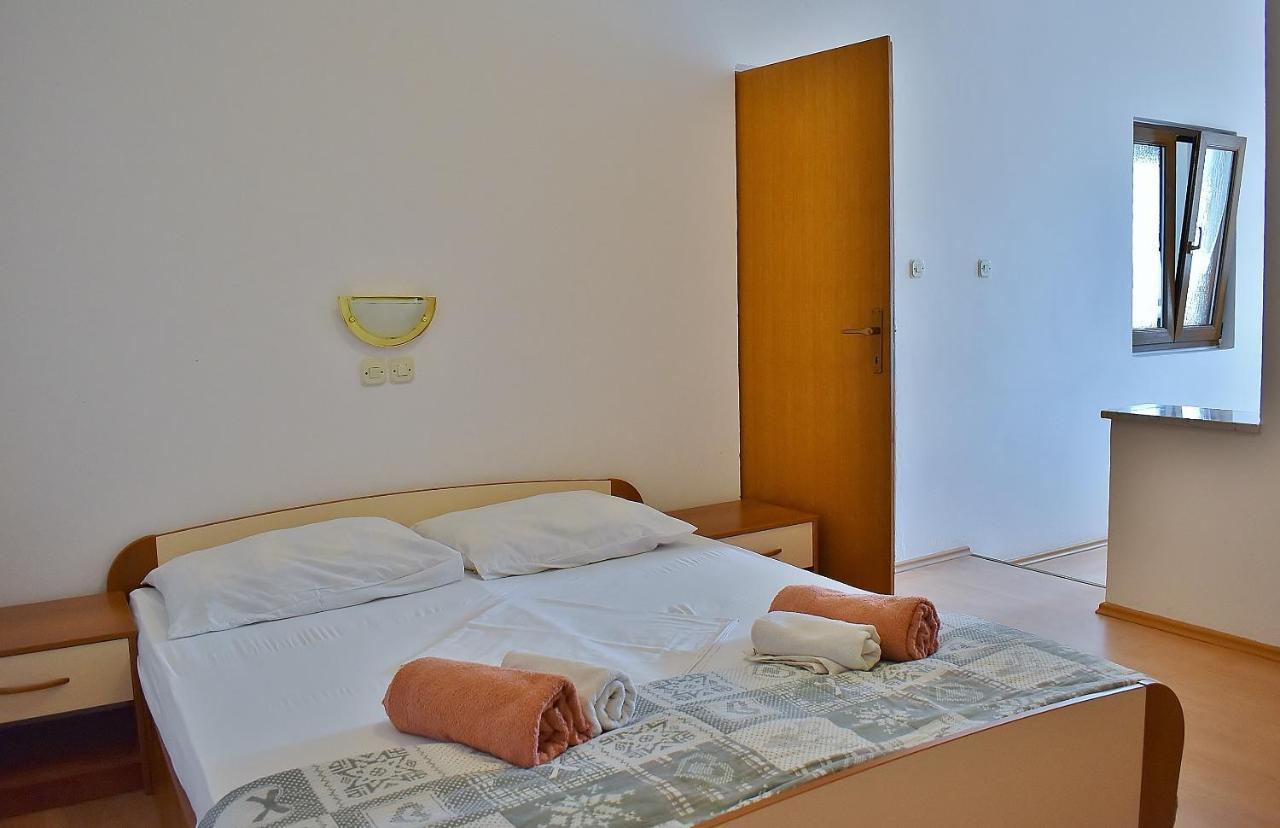 Apartament Banjol エクステリア 写真