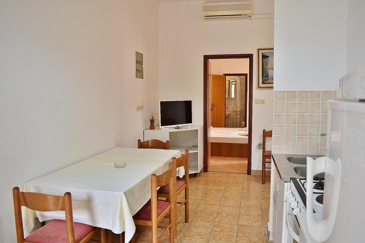 Apartament Banjol エクステリア 写真