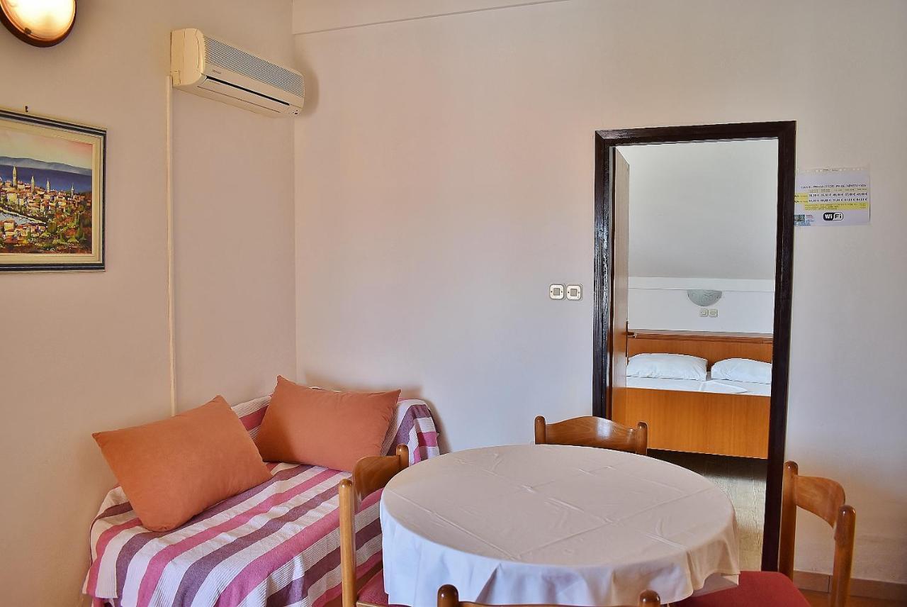 Apartament Banjol エクステリア 写真