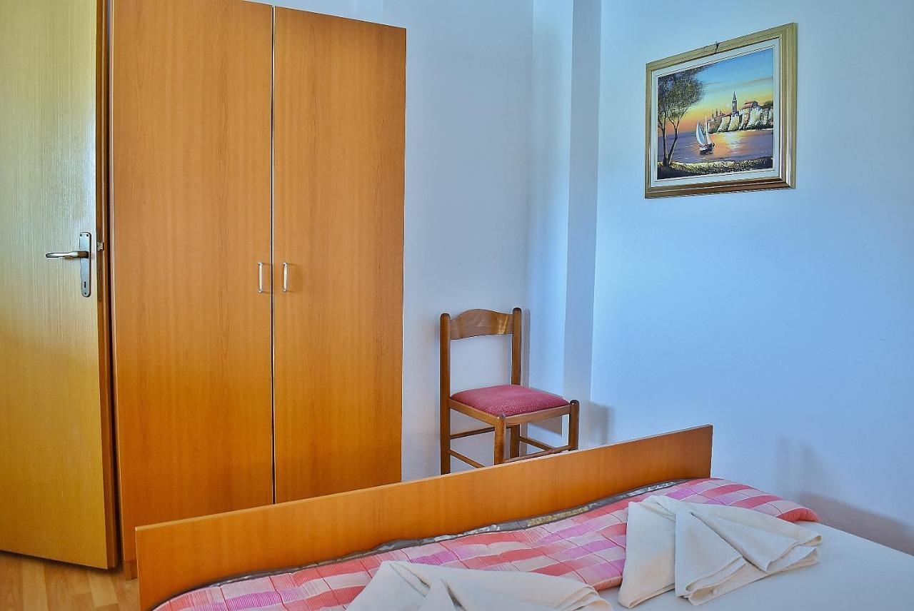 Apartament Banjol エクステリア 写真