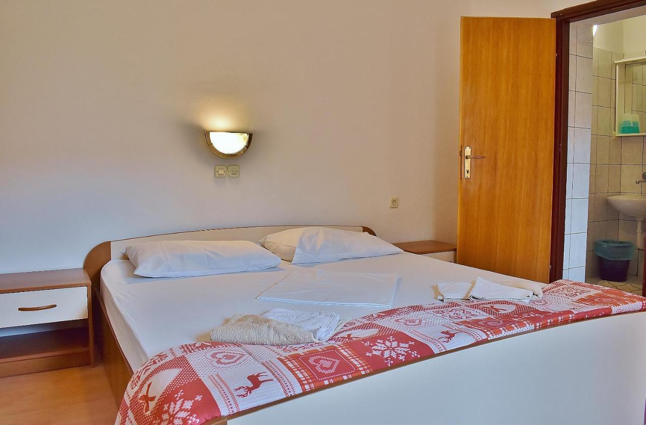 Apartament Banjol エクステリア 写真