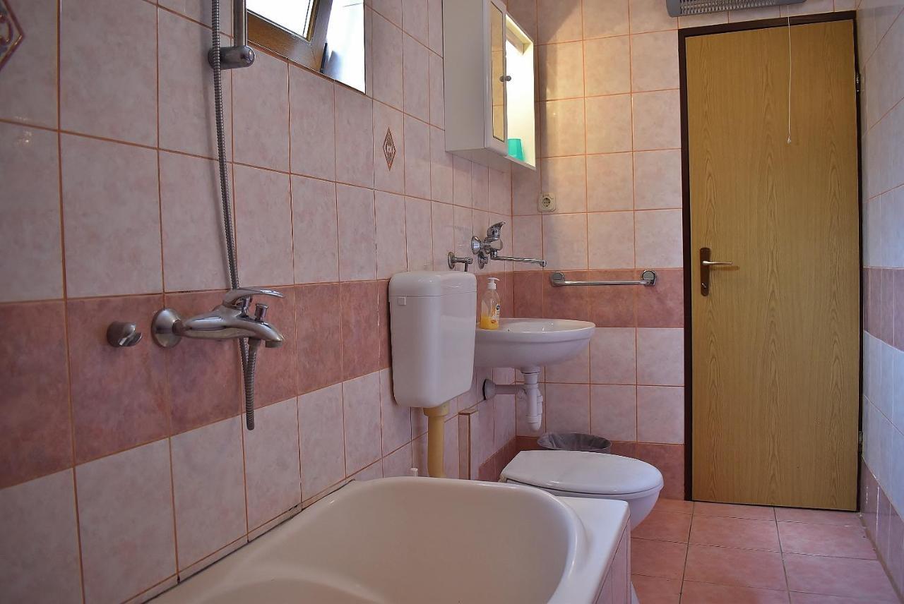 Apartament Banjol エクステリア 写真